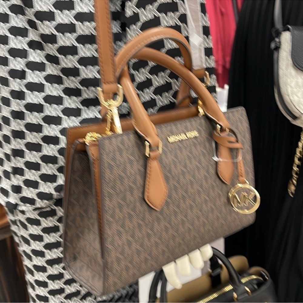 Michael Kors Small Sheila Satchel Crossbody
Bag Brown
NWT - Picture 11 of 16